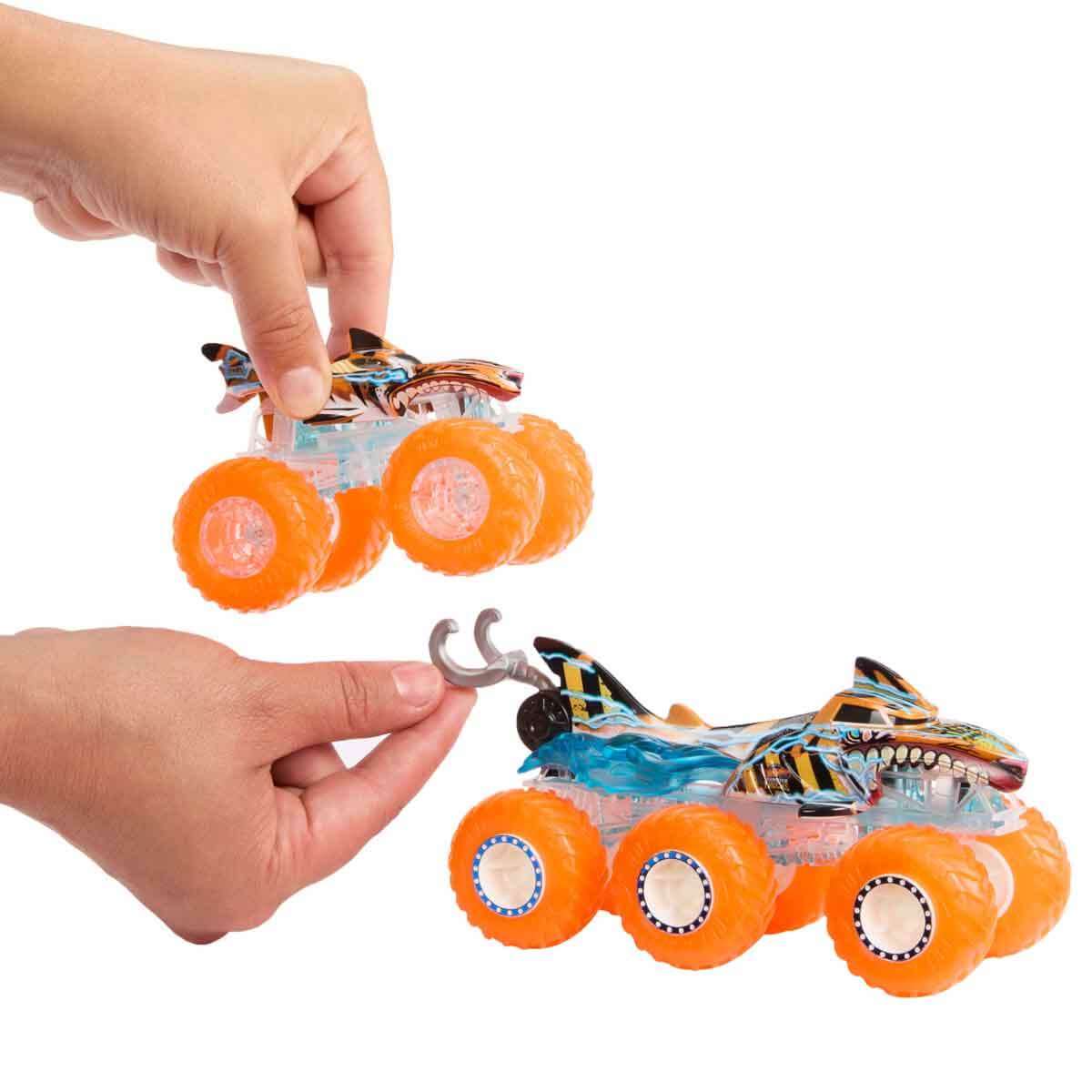 Hot Wheels Monster Trucks Power Smashers Çoklu