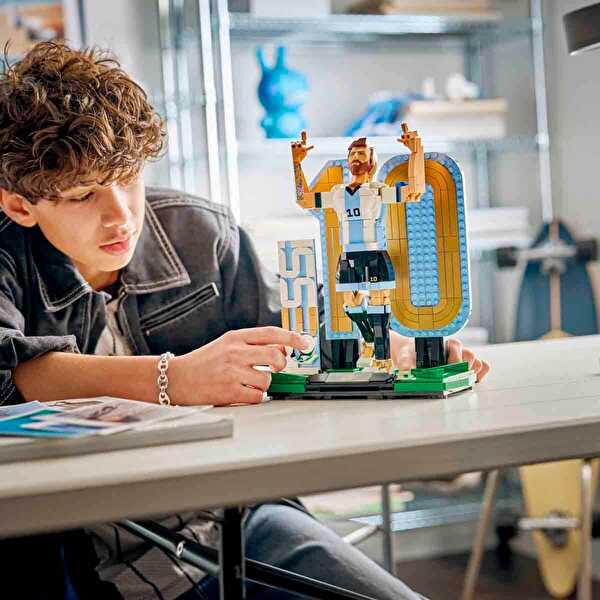 LEGO Editions Lionel Messi Futbol Efsanesi