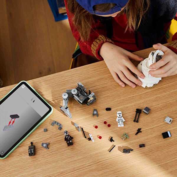 LEGO Star Wars: Mandolorian ve Grogu AT-RT Saldırısı 75444
