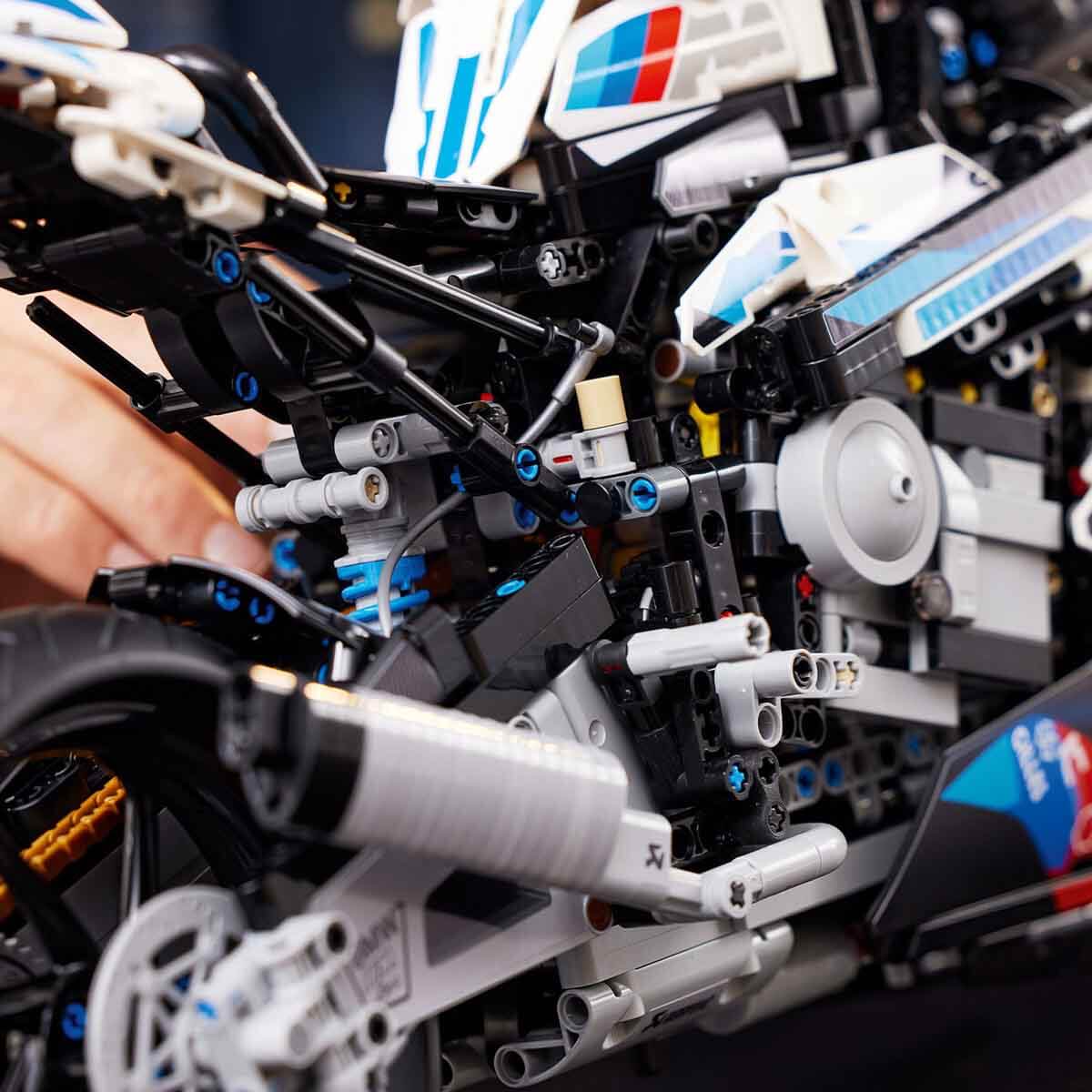 LEGO Technic BMW M 1000 Rr