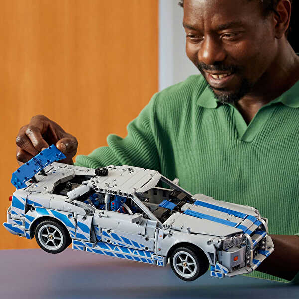 LEGO Technic Daha Hızlı Daha Öfkeli Nissan Skyline GT-R34 42210