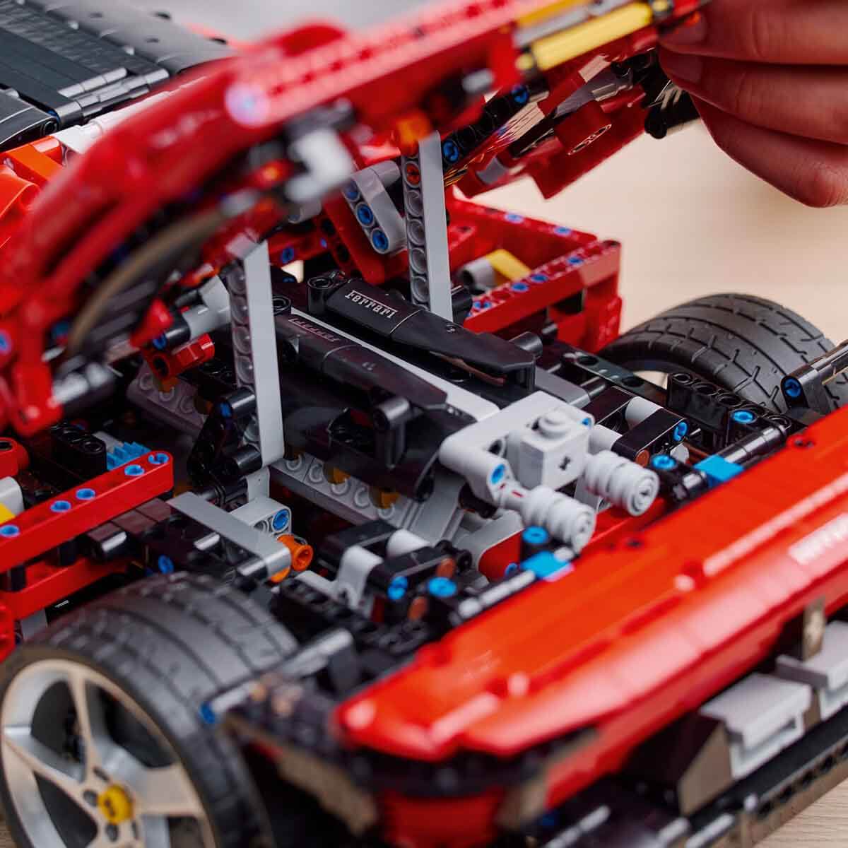 LEGO Technic Ferrari Daytona Sp3