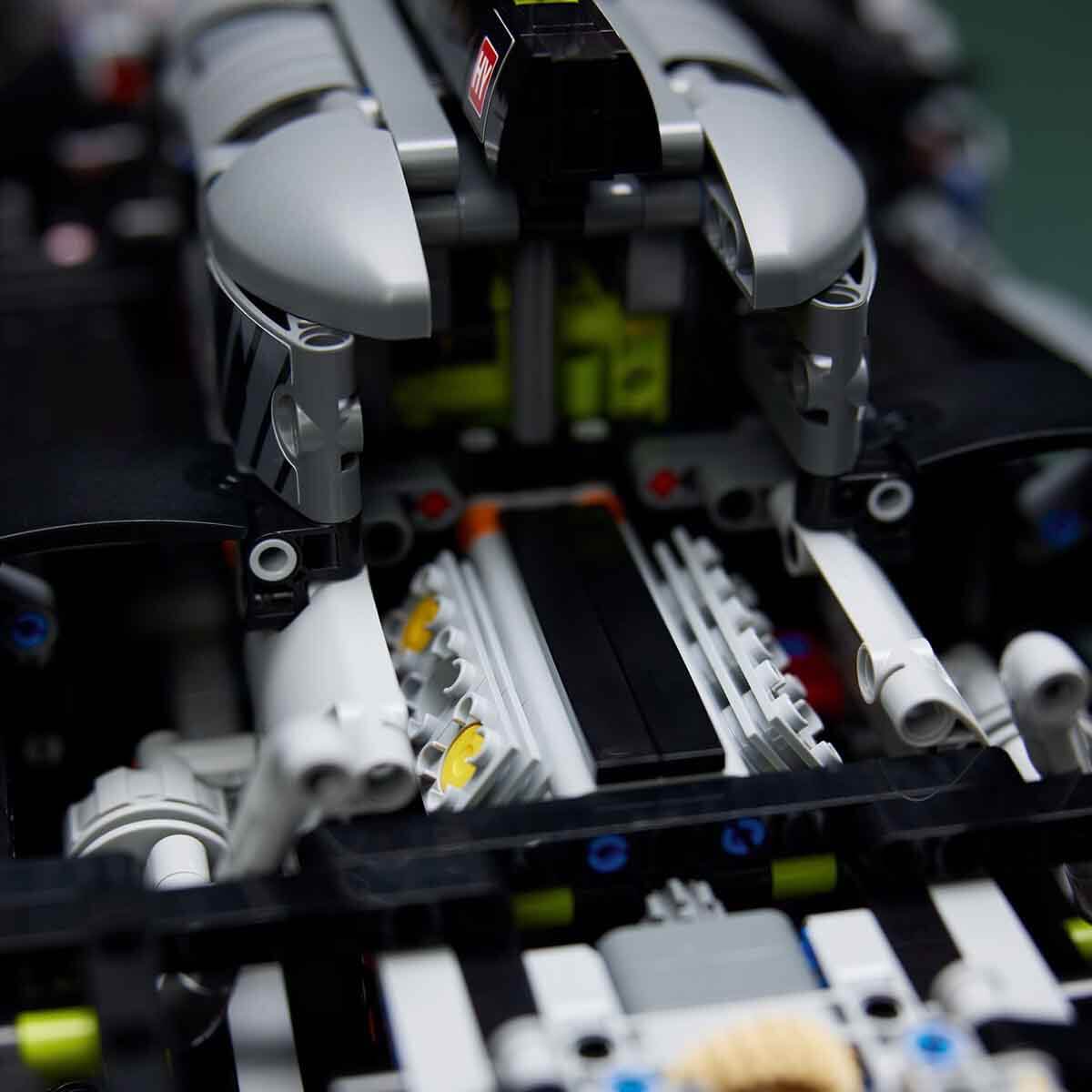 LEGO Technic Peugeot 9X8 24H Le Mans Hypercar