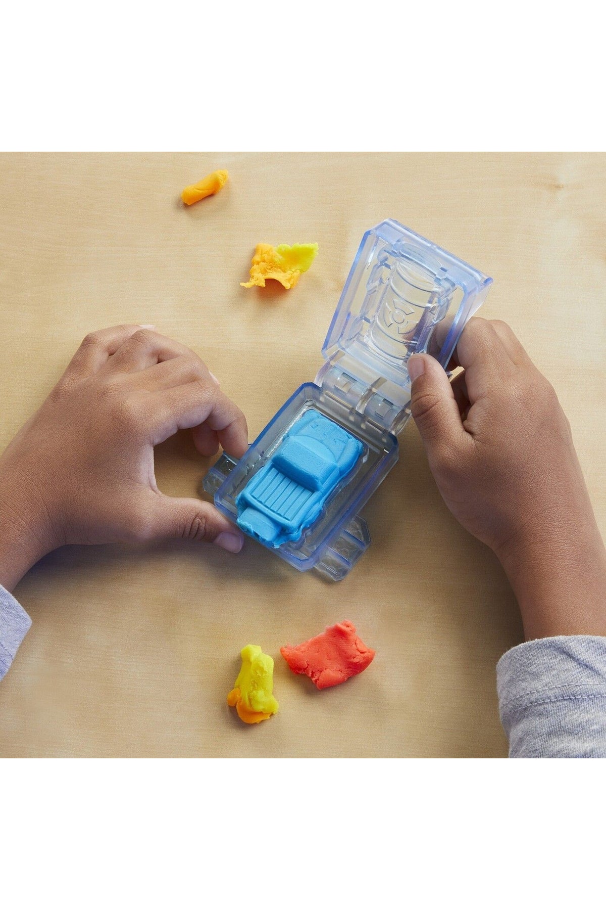Play Doh Hulk Smash and Squish Oyun Seti