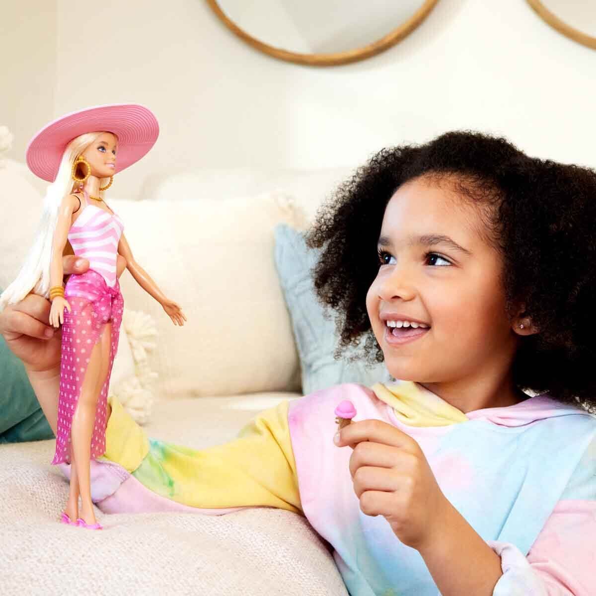 Barbie Plaj Günü Bebeği
