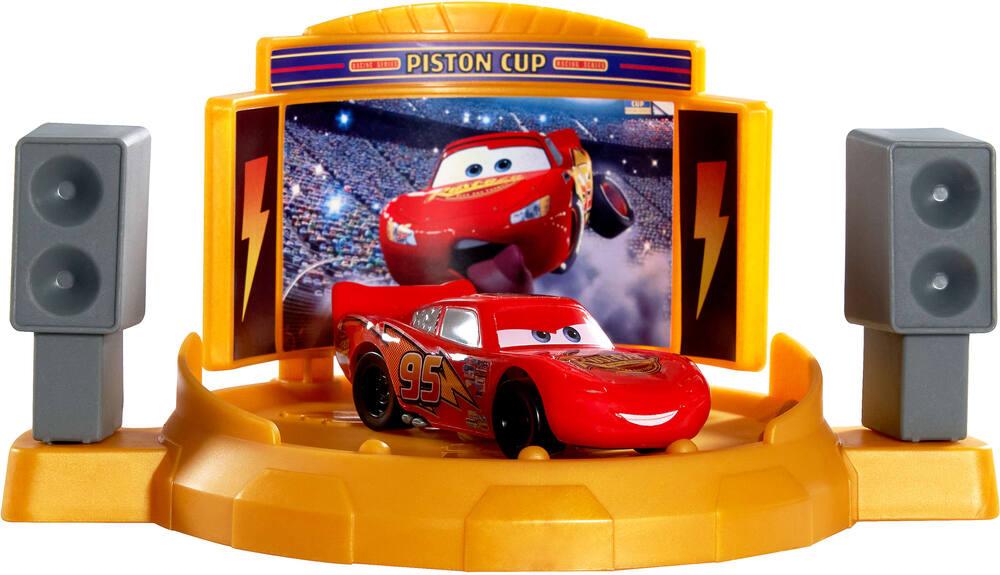 Cars Maceraya Başlangıç Oyun Seti JDJ02