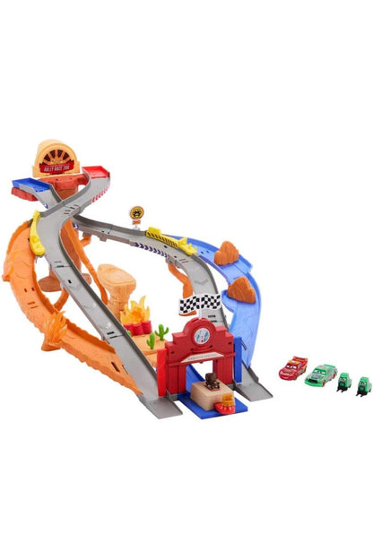 Cars Radiator Spring  Yarış ve Kurtarma Oyun Seti