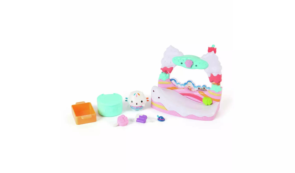 Gabbys Dollhouse Cakey Cat in Tatlı İkram Balkonu