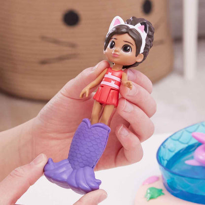 Gabbys Dollhouse Süslü Kedi Havuz Oyun Seti