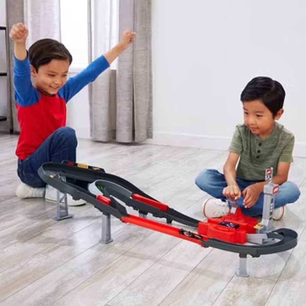 Hot Wheels Formula 1 Yarış Pisti ve Oyun Seti