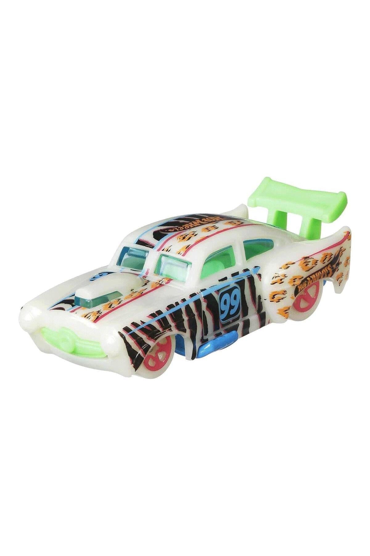Hot Wheels Monster Trucks Gece Parlayan Araçlar