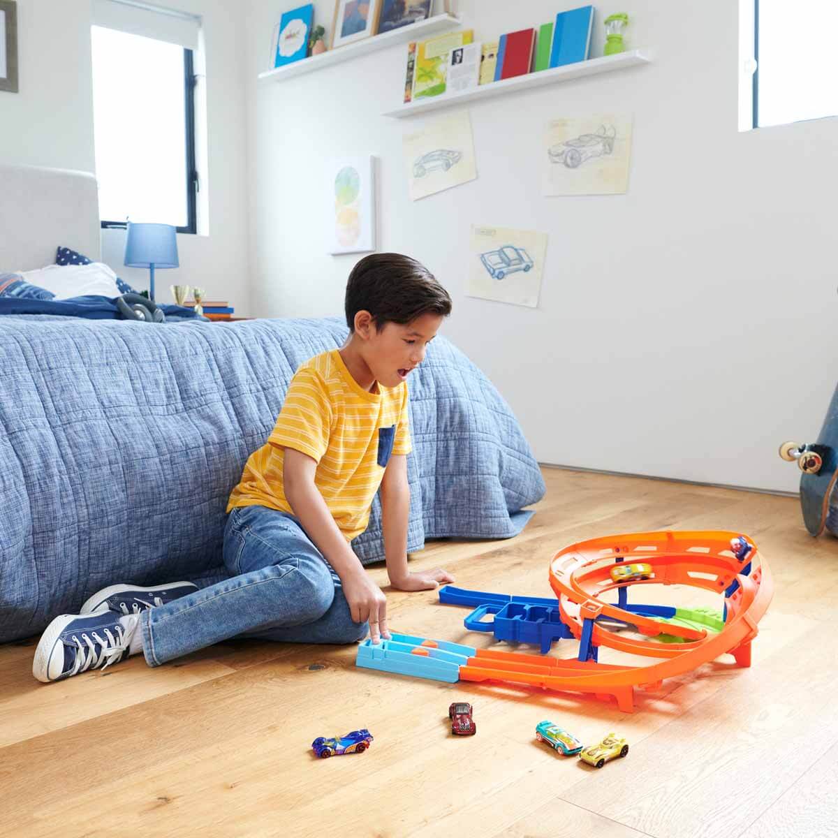 Hot Wheels Yarış ve Akrobasi Pisti 2li