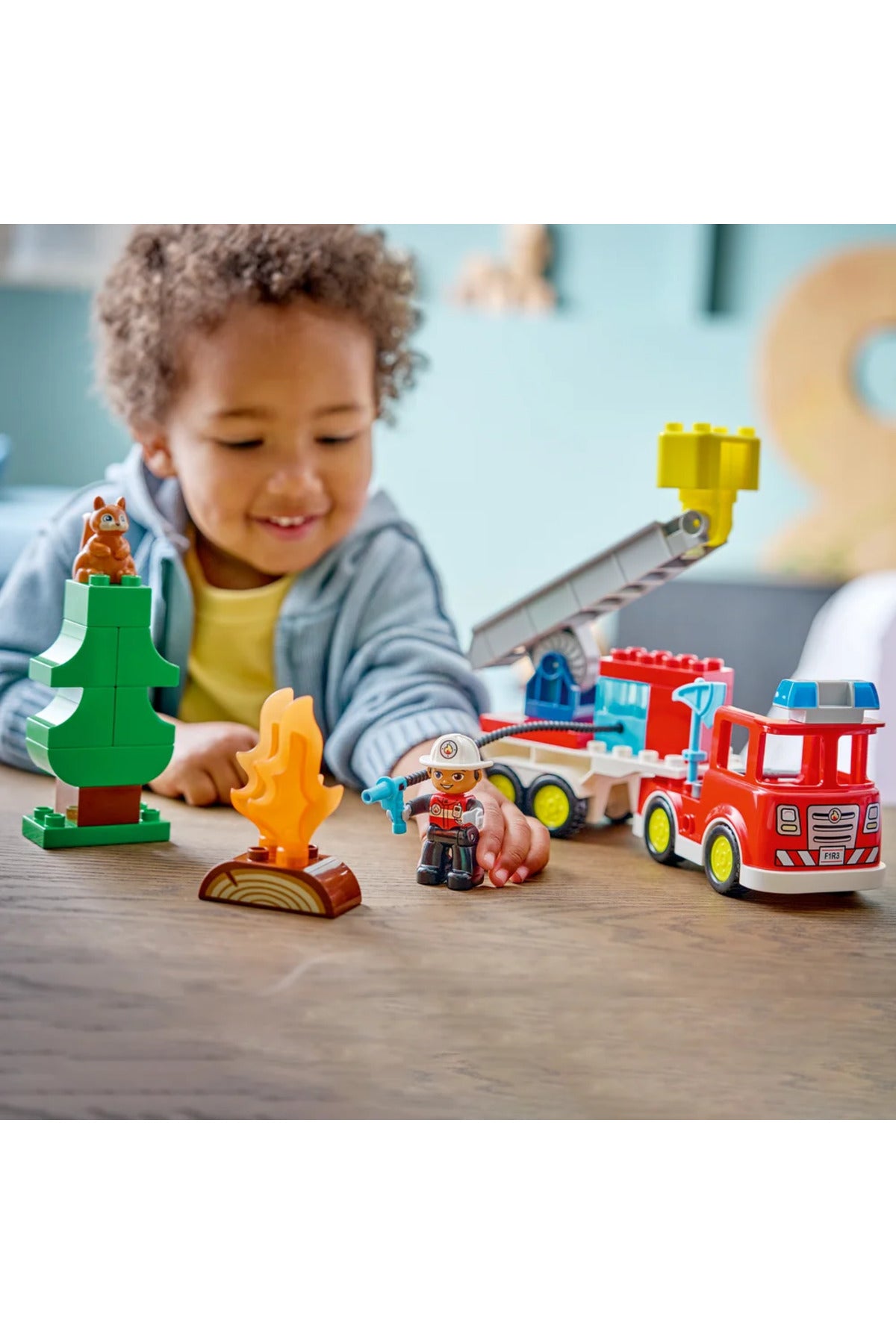 LEGO DUPLO İtfaiyeci ve Aracı Hortumlu 10473