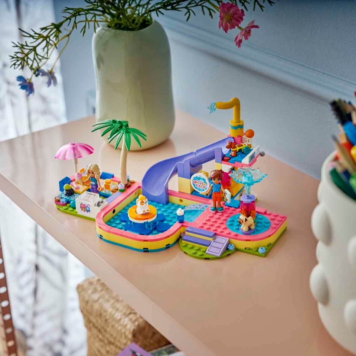 LEGO Friends Su Parkında Eğlence