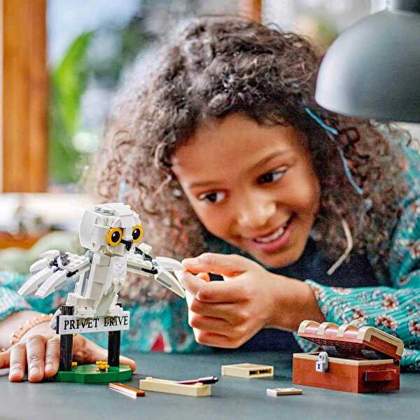 LEGO Harry Potter Hedwig Privet Drive 4 Numarada 76425