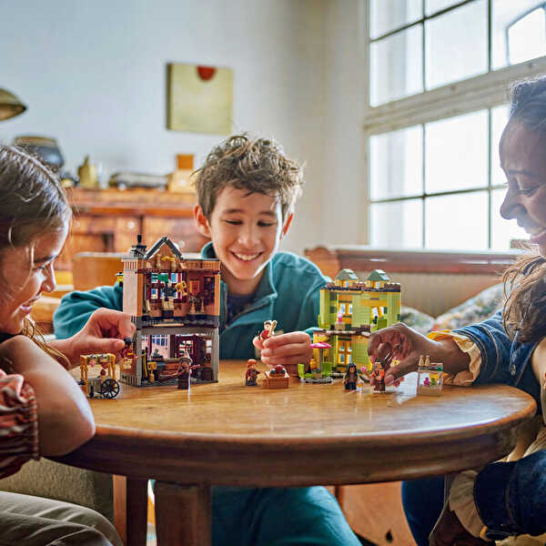 LEGO Harry Potter Quidditch Malzemeleri ve Dondurma Salonu 76452