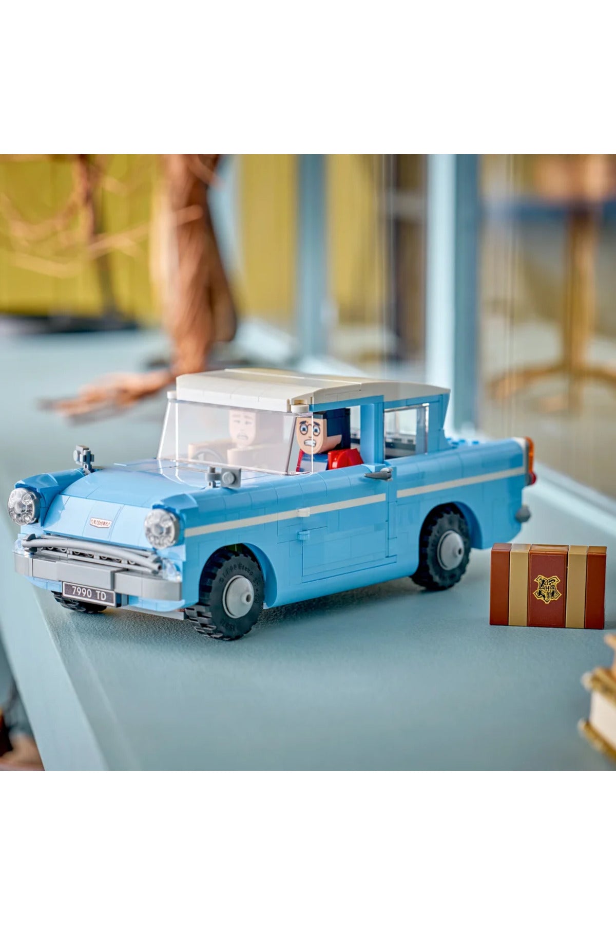 LEGO Harry Potter Sihirli Uçan Ford Anglia 76424