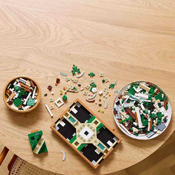 LEGO Icons Fıskiyeli Bahçe 10359