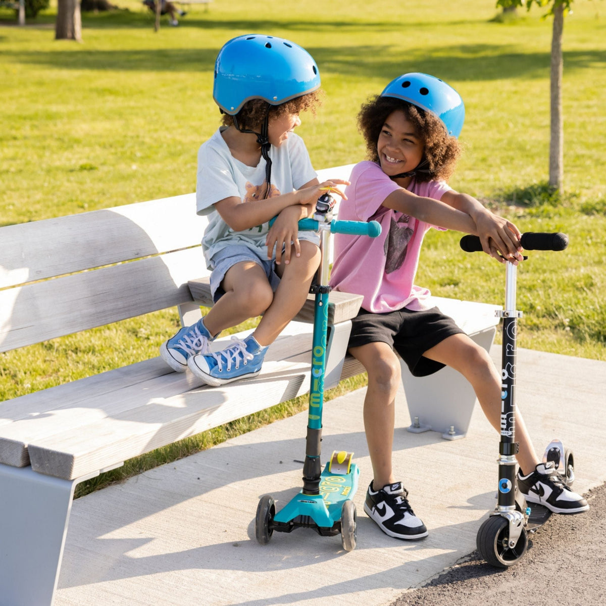 Micro Rocket 2T Scooter Siyah