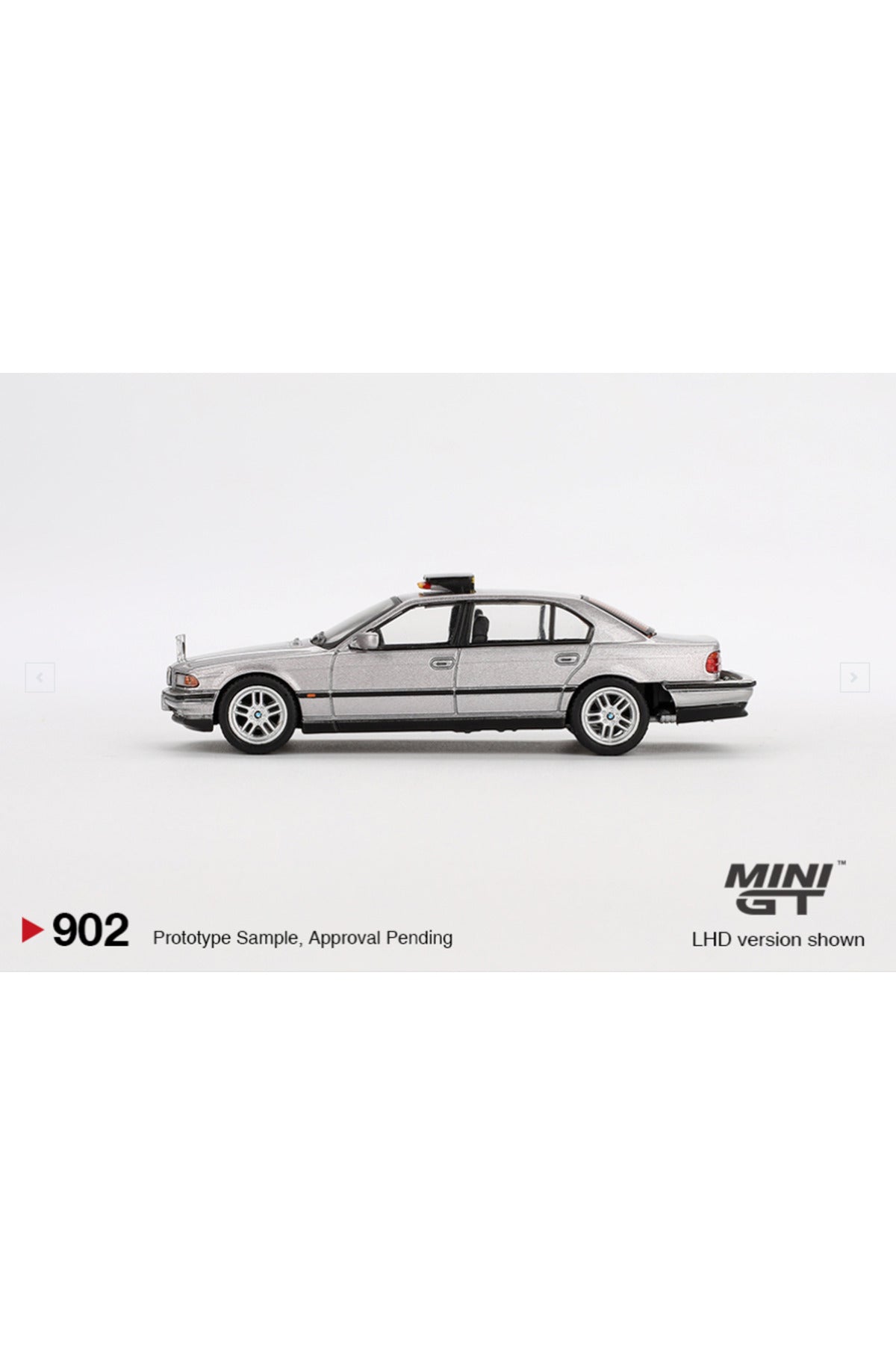 Mini GT BMW 750L 1:64