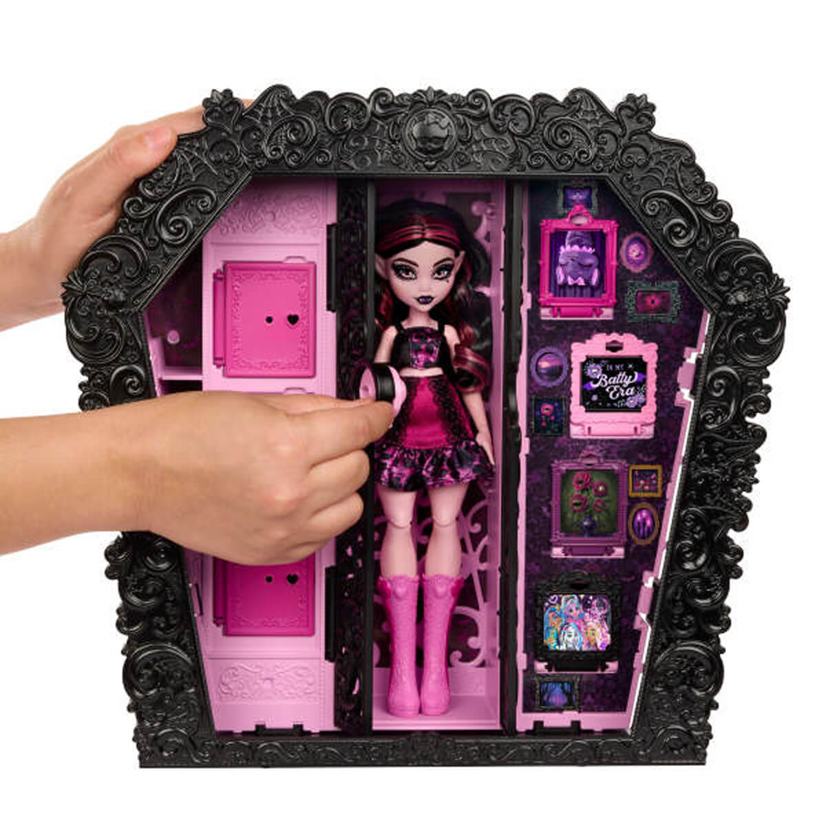 Monster High Draculaura nın Muhteşem Havalı Dolabı