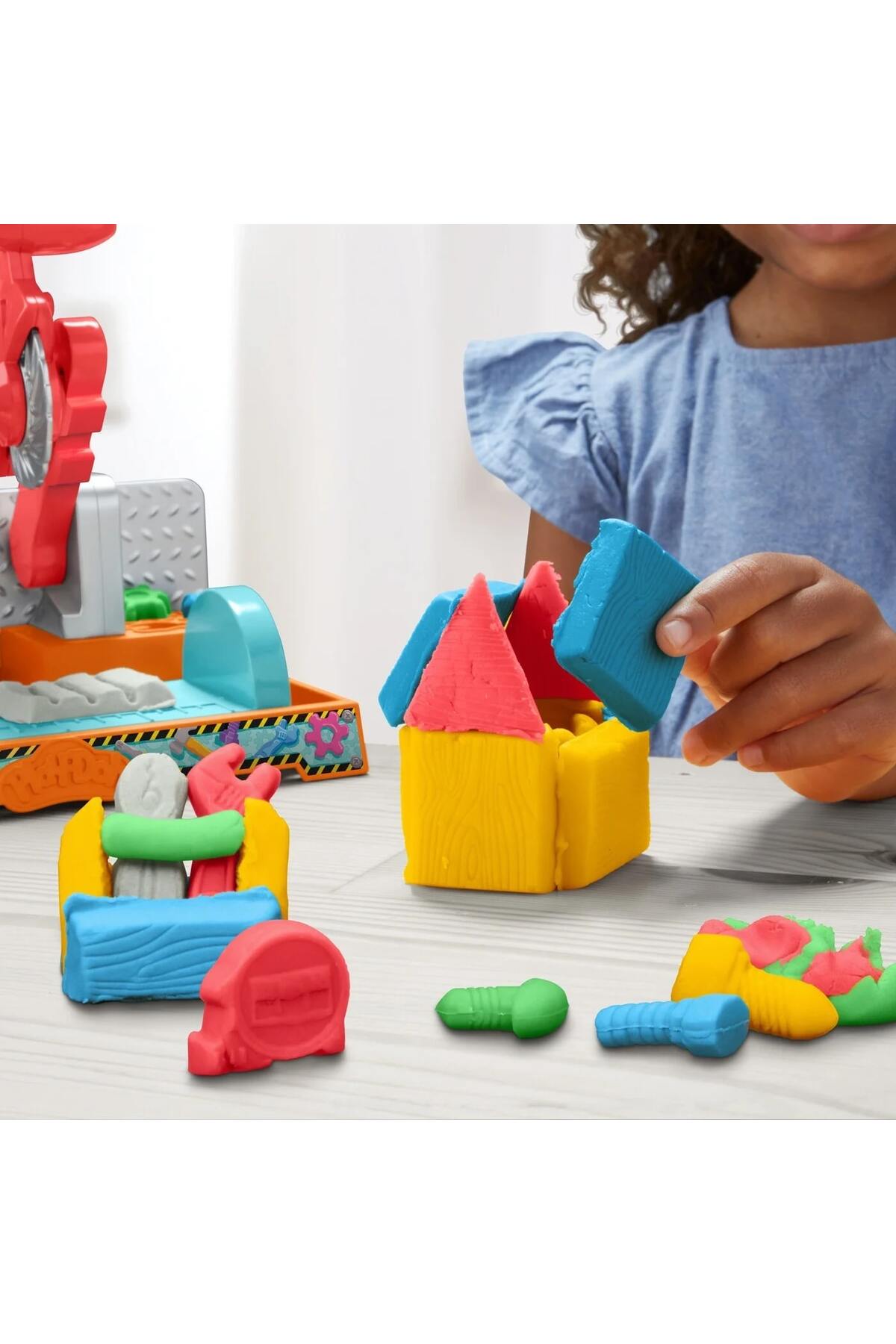 Play Doh Renkli El Aletleri Tezgahı Oyun Seti