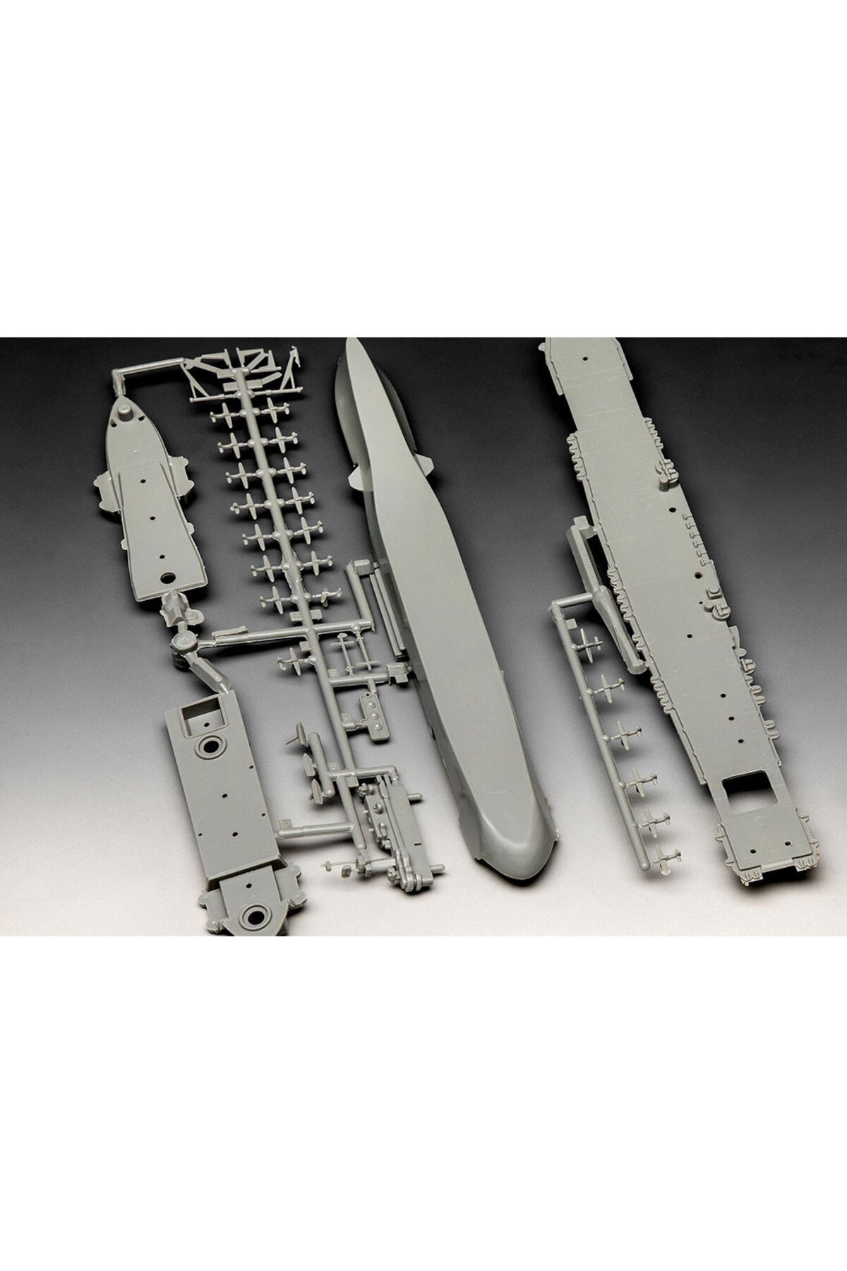 Revell USS Enterprise CV-6 Gemi Model Set
