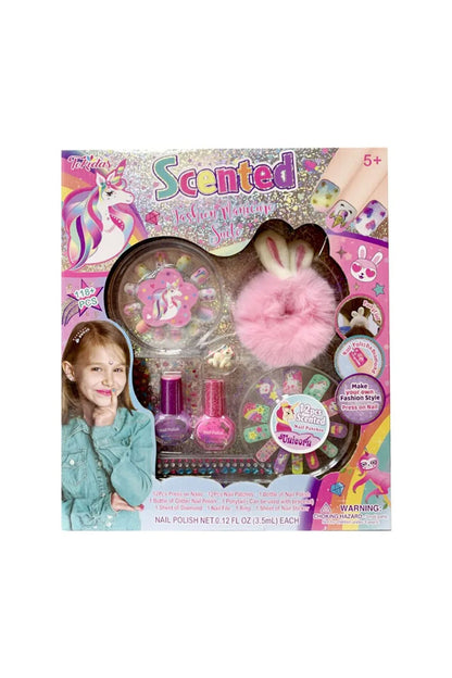 Sparkling Nail Manicure Suite