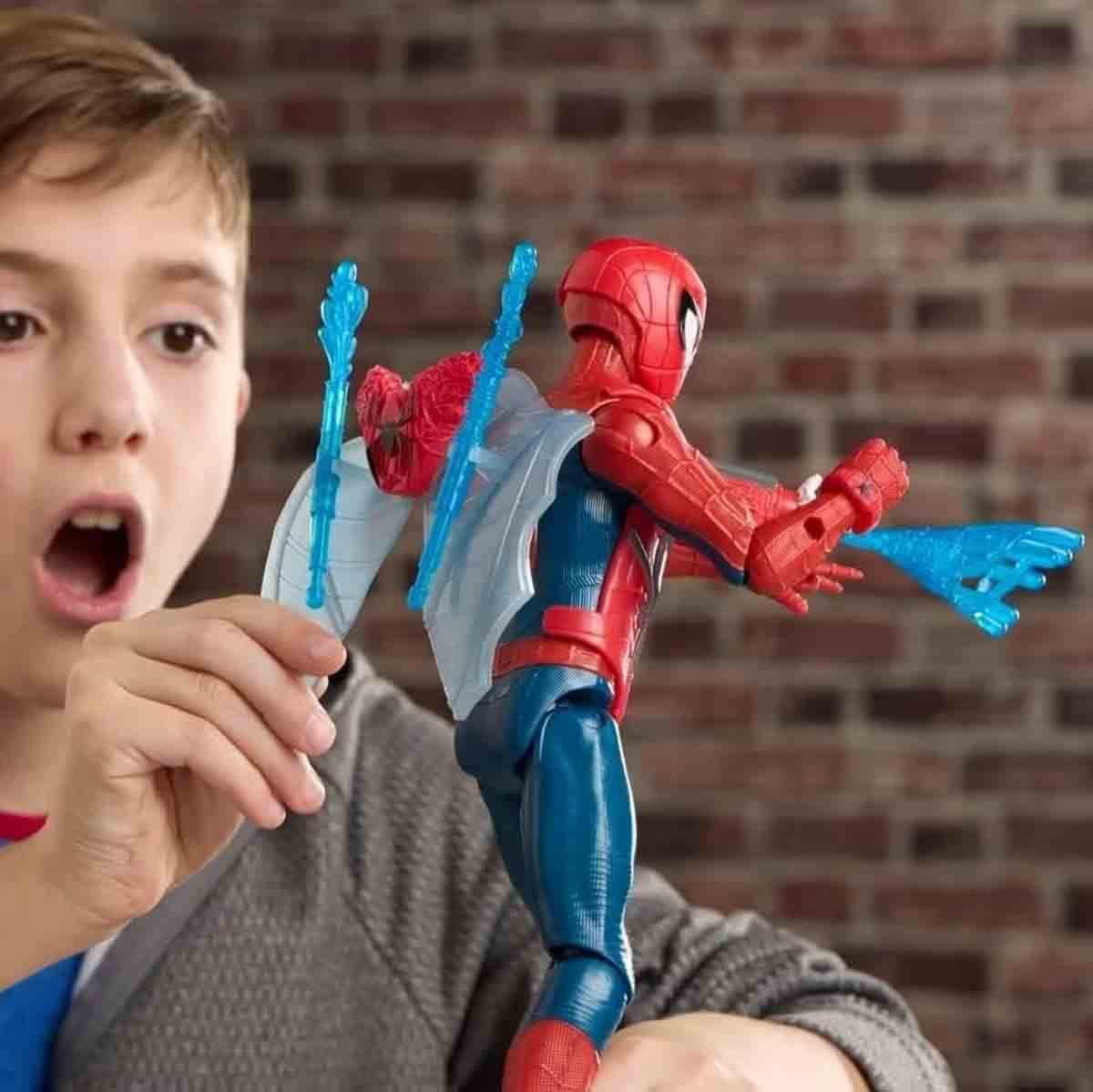 Spider-Man  Titan Serisi Aksiyon Figürü