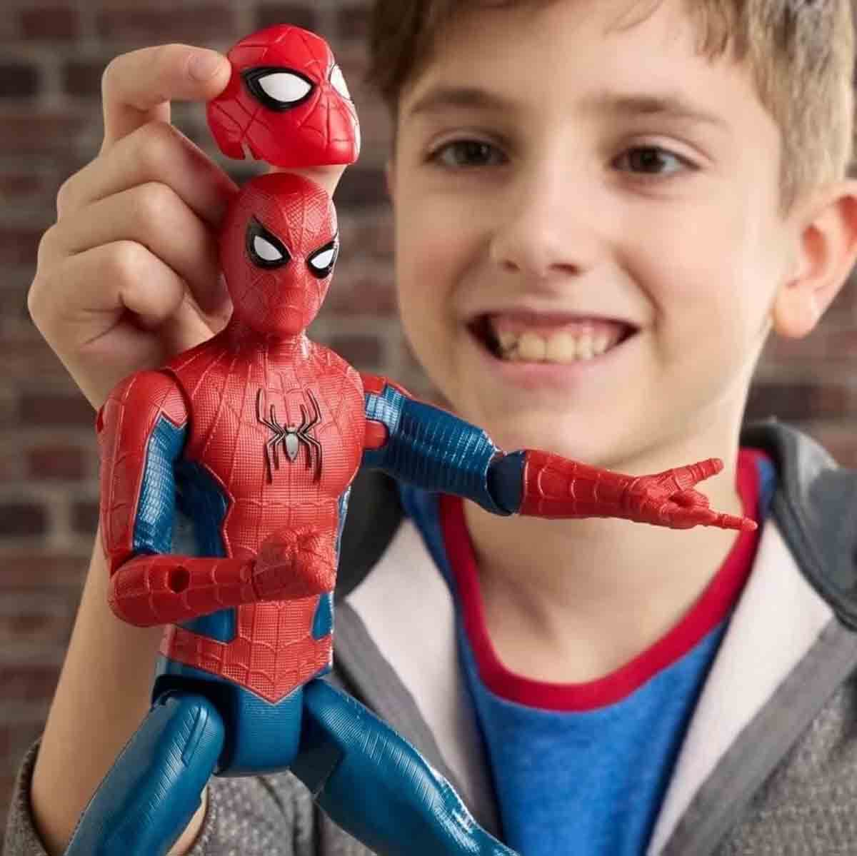 Spider-Man  Titan Serisi Aksiyon Figürü